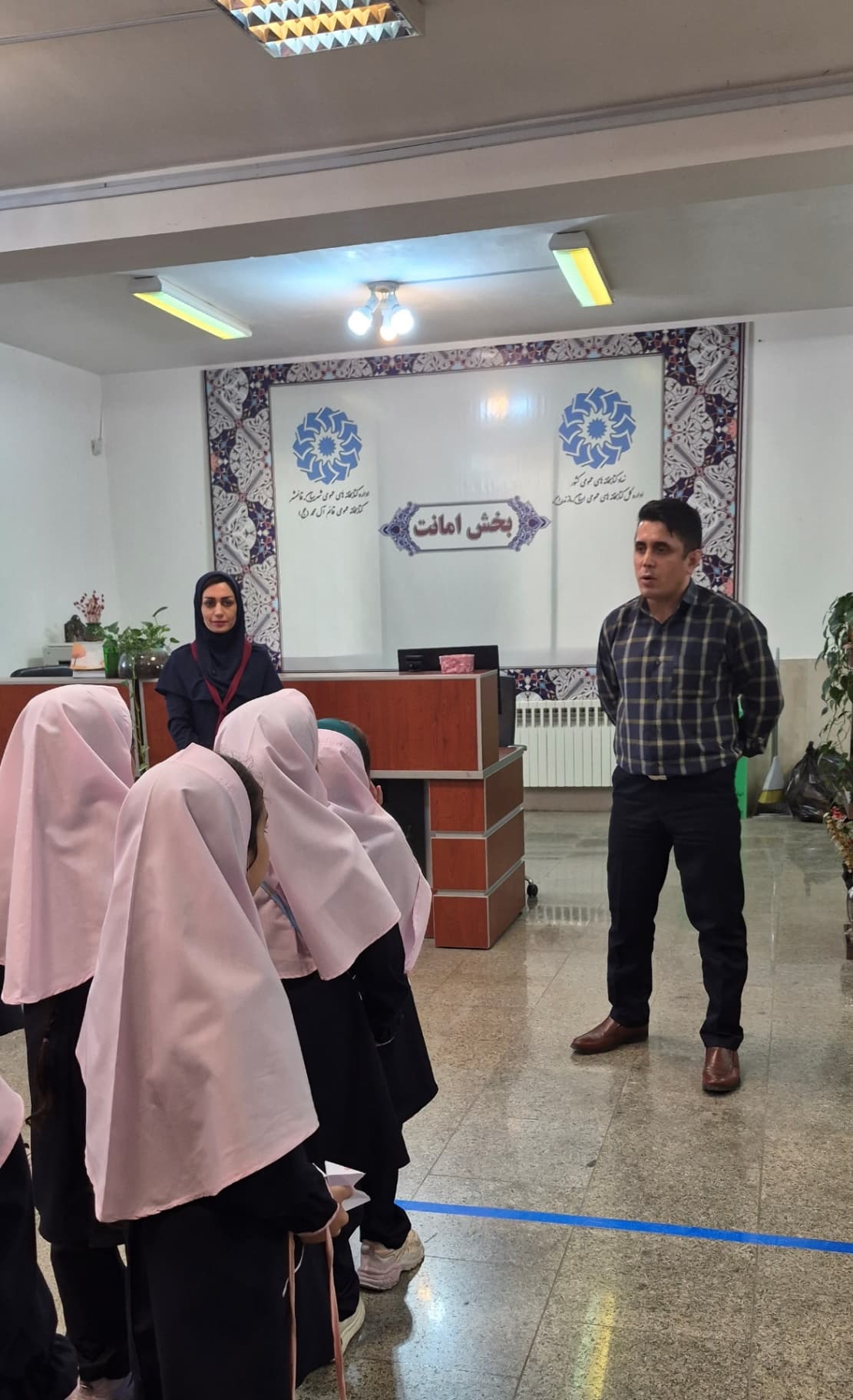 دبستان غیر دولتی دخترانه سفیران یاس 