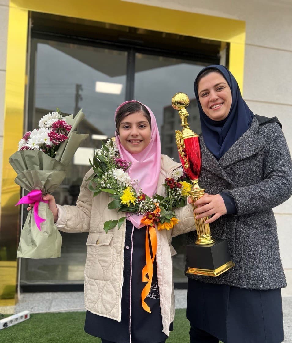 دبستان غیر دولتی دخترانه سفیران یاس 