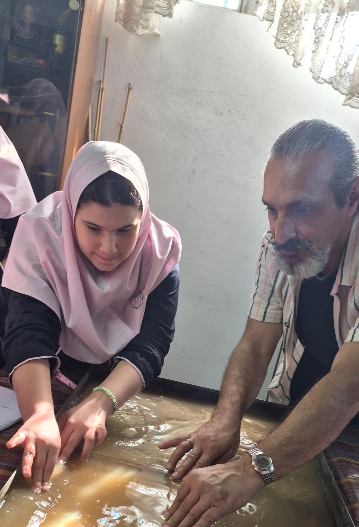 دبستان غیر دولتی دخترانه سفیران یاس